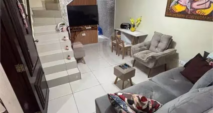 Casa com 2 quartos à venda na Rua Caiapós, Tupi, Praia Grande