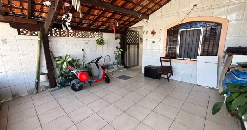Casa com 2 quartos à venda na Rua Paula Ney, Cidade Ocian, Praia Grande