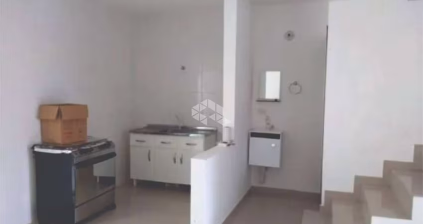Excelente Sobrado no Bairro Iririú COM MUITO ESPAÇO quatro quartos e três banheiros CONFIRA!