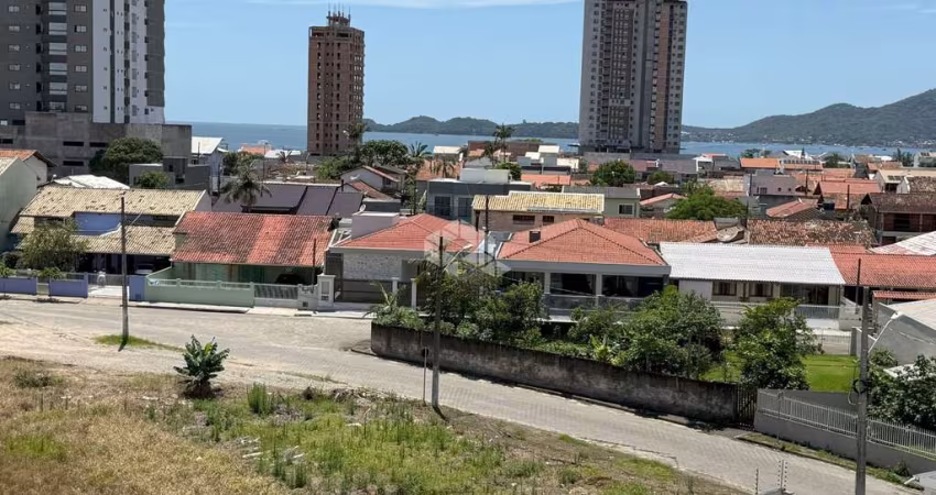 APARTAMENTO NO CENTRO DE PENHA, com vista mar e pronto para morar