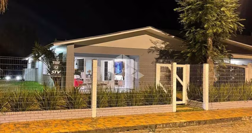 Casa á venda com 3 dormitóriosquartos 2 vagasbox, em Atlântida,  Xangri-Lá, RS