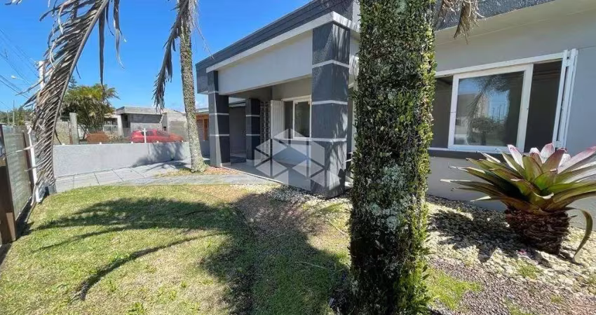 Casa 3 dormitórios/quartos, com garagem coberta para 02 carros em  Xangri-la/RS!!!