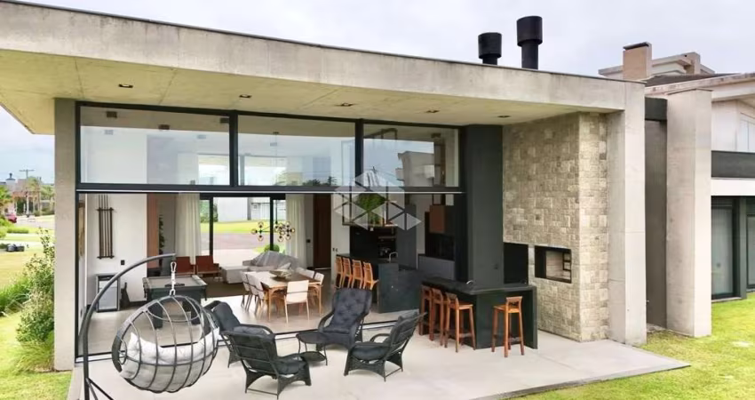 Casa condomínio Riviera em Xangri-Lá, 04 suítes 02 vagas
