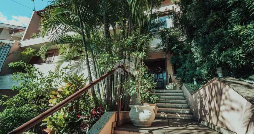 Casa/sobrado 03 dormitórios/02 suítes em Chácara das Pedras Porto Alegre