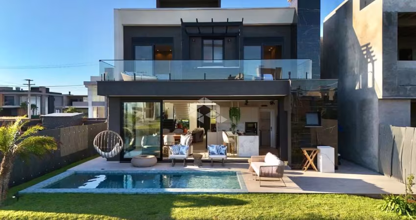 Casa alto padrão condomínio Sunset em Xangri-Lá 04 suítes, 02 vagas
