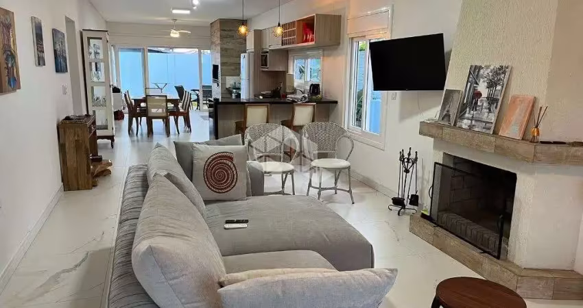 Casa 3 dormitórios, 1 suíte, com piscina no centro de xangri-lá