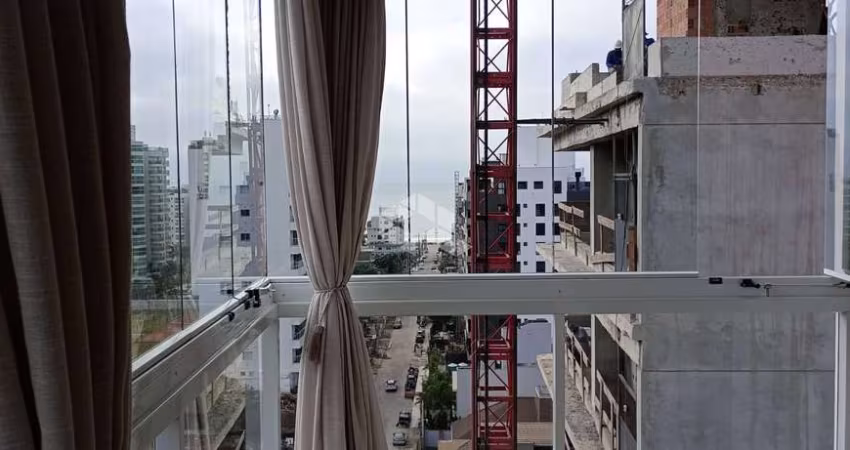 Apartamento a venda na Praia Brava com  3 suítes  e 3 vagas de garagem.