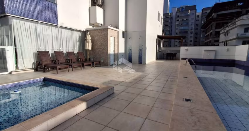 Apartamento  3 suítes com 3 vagas de garagem. Finamente mobiliado