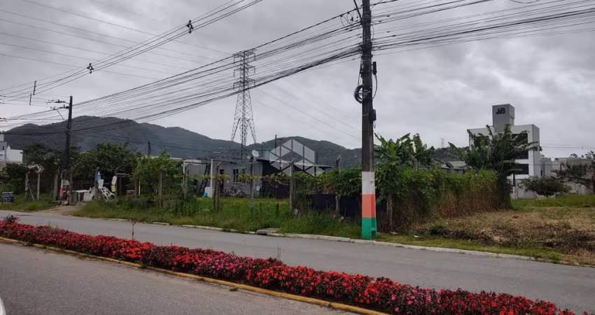 Terreno de 500m²localizado no bairro Rio Pequeno em Camboriú-SC