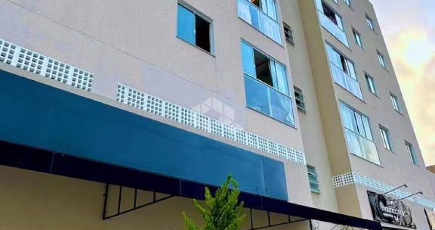 Apartamento 2 Dormitórios, 1 banheiro, 1 suíte e 1 vaga de garagem em Balneário Camboriú