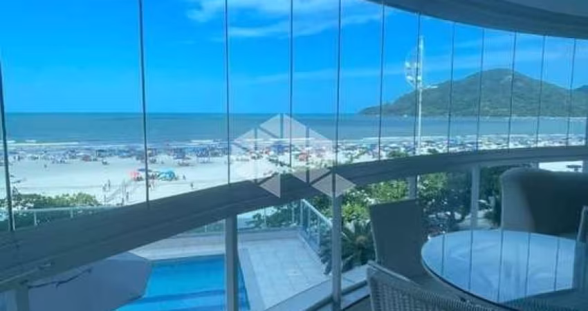 Excelente Apartamento na Av Atlantica beira mar frente mar .