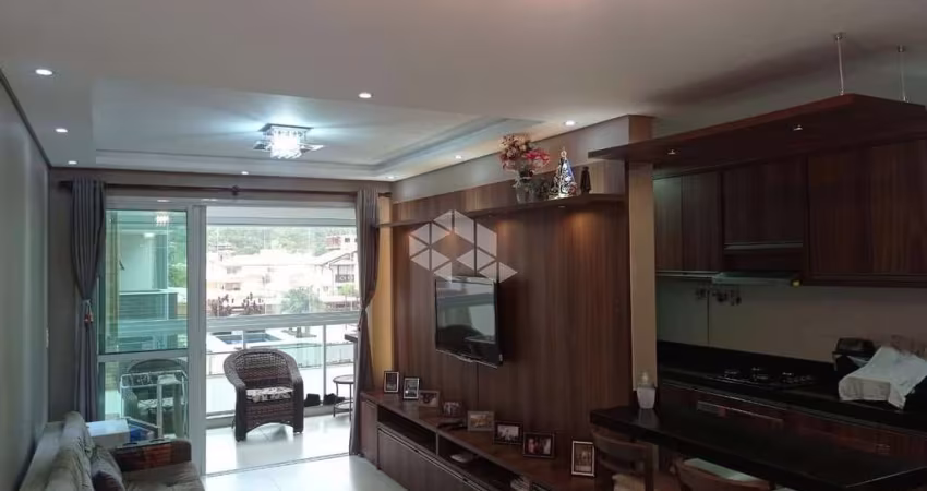 APATAMENTO 2 QUARTOS SENDO 1 SUITE 2 VAGAS DE GARAGEM