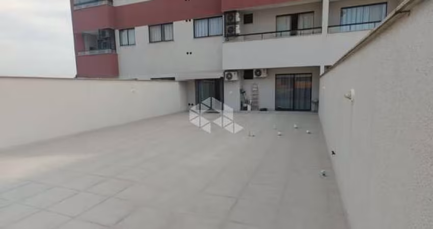 Apartamento Garden, com 1 dormitório, 1 na=banheiro e 2 vagas de garagem no Bairro Tabuleiro em Camboriú