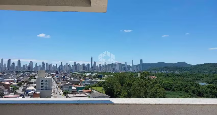 Cobertura 3 dormitórios com vista para Balneário