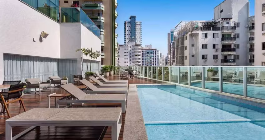 Apartamento com 4 quartos , 4 suítes e 3 vagas de garagem.