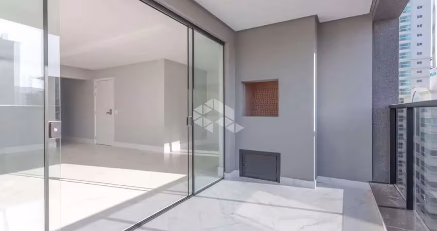 Apartamento 03 quartos , sendo 03 suítes e 02 vagas de garagem