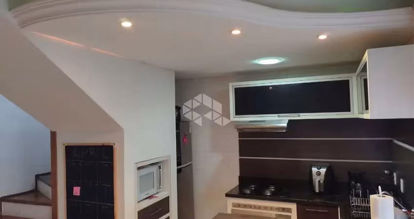 Cobertura com 01 dormitório, com lareira e terraço com churrasqueira