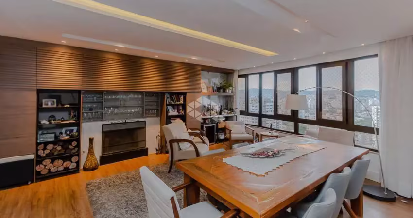 Apartamento com  3 dorm, 1 suíte e 3 vagas individuais