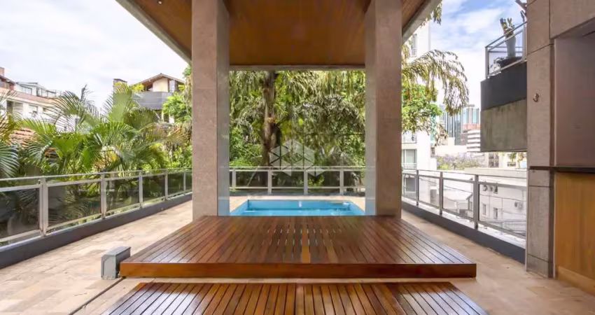 Apartamento garden com 261 m² de área privativa, 3 suítes e 2 vagas de garagem