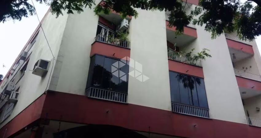 Apartamento com 2 dorm, 1 vaga coberta no bairro petrópolis.