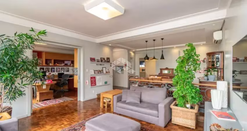 Apartamento com 188m² privativos, com 3 dormitórios sendo 1 suíte, à venda no bairro moinhos de vento