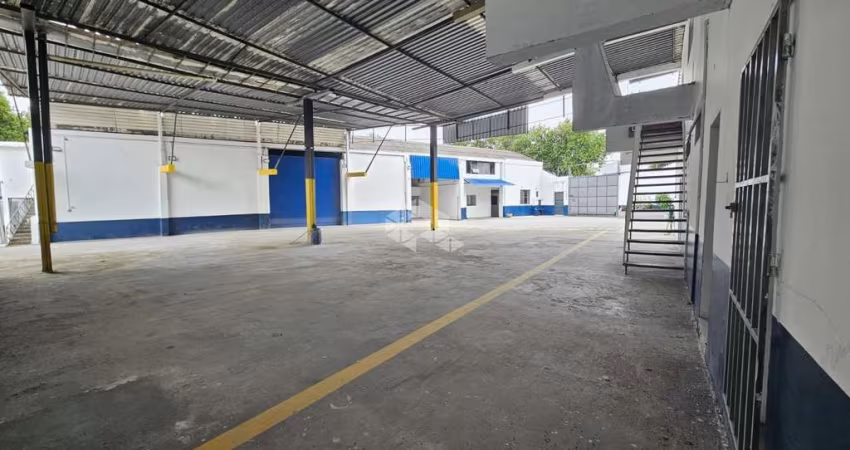 Alugo Excelente Galpão Reformado!