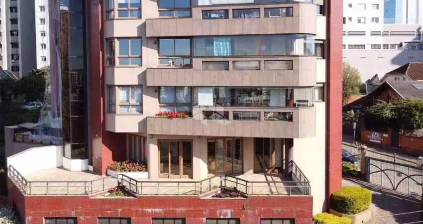 Apartamento com 04 dormitórios/quartos, 04 banheiros sendo 03 suítes