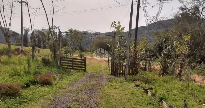 Área de terras no interior de bento gonçalves, próxima do vale dos vinhedos, no caminho para santa t