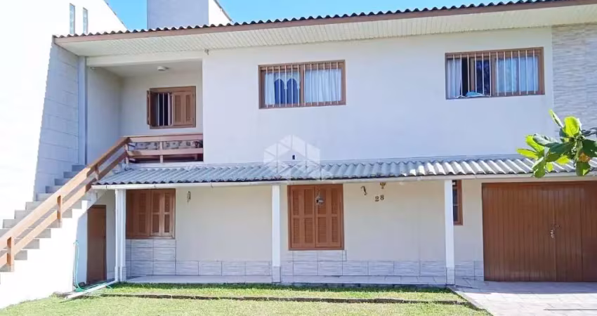 Casa no litoral gaúcho próxima ao mar com 06 quartos