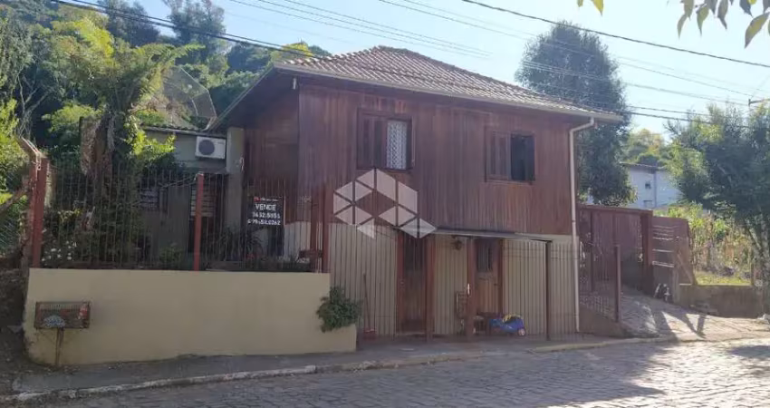 Casa com 3 quartos à venda na Francisco Ferrari, 784, Barracão, Bento Gonçalves