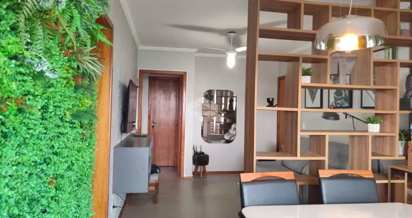 Apartamento 2 quartos com dependência de empregada, área de lazer completa - localização central!