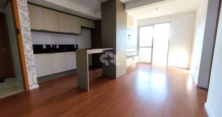 Apartamento de 2 dormitórios localizado a 8 minutos do centro!