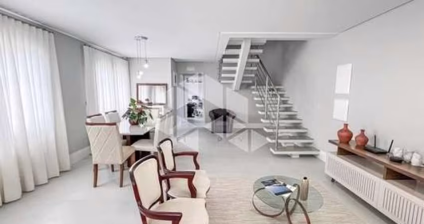 Casa com 03 quartos/dormitórios no bairro Deltaville, em Biguaçu- SC