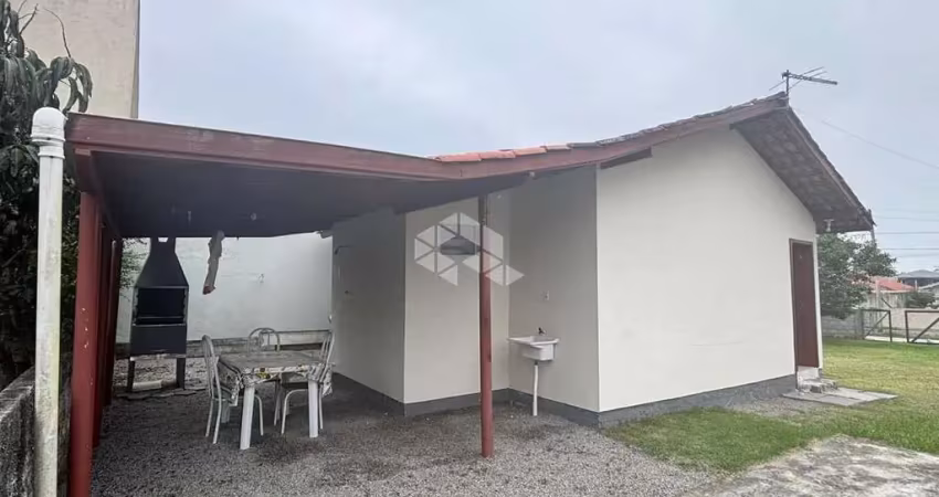 Casa com 02 quartos/dormitórios no bairro Praia do Sonho, em Palhoça- SC