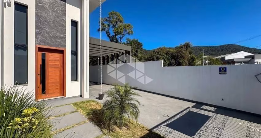 Casa com 2 quartos/dormitórios no bairro Forquilhas, em São José- SC