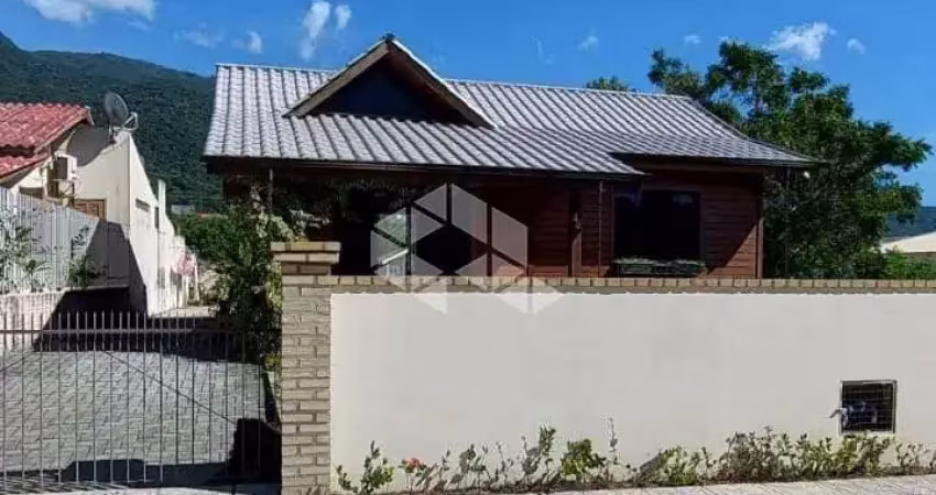 Casa com 2 quartos/dormitórios no bairro praia de fora, em palhoça- sc