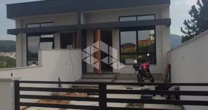 Casa com 2 quartos/dormitórios no bairro Potecas, em São José- SC
