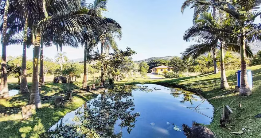 Sítio com 2 quartos/dormitórios no bairro três riachos, em biguaçu - sc