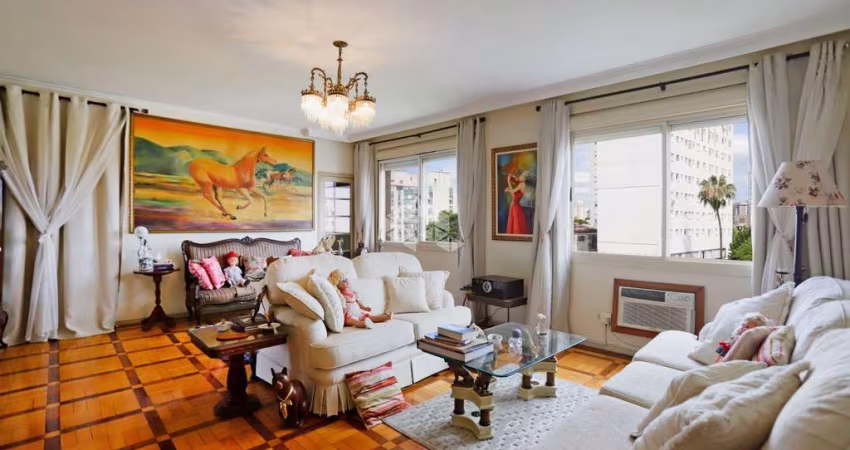 Apartamento com 5 dormitórios, 1 suíte e 3 garagens no Bairro Santana
