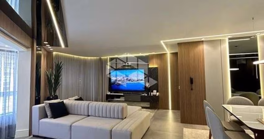 Apartamento mobiliado com quatro quartos na Meia Praia Itapema SC