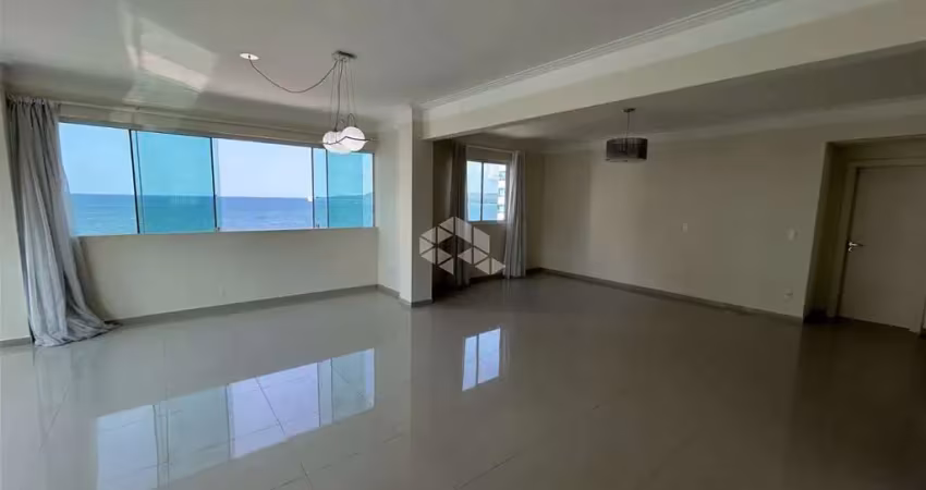 Apartamento com quatro quartos na meia praia itapema sc
