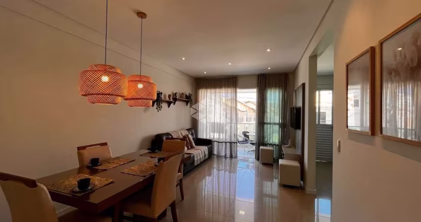 Apartamento com vista lateral para o Mar, a 30 metros da praia de Canto Grande