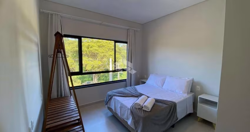 Casa Sobrado com duas suites no canto Grande Bombinhas SC