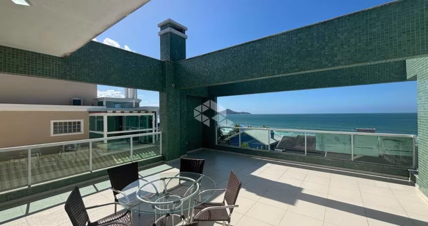 Cobertura duplex frente mar mobiliada no Mariscal em Bombinhas SC