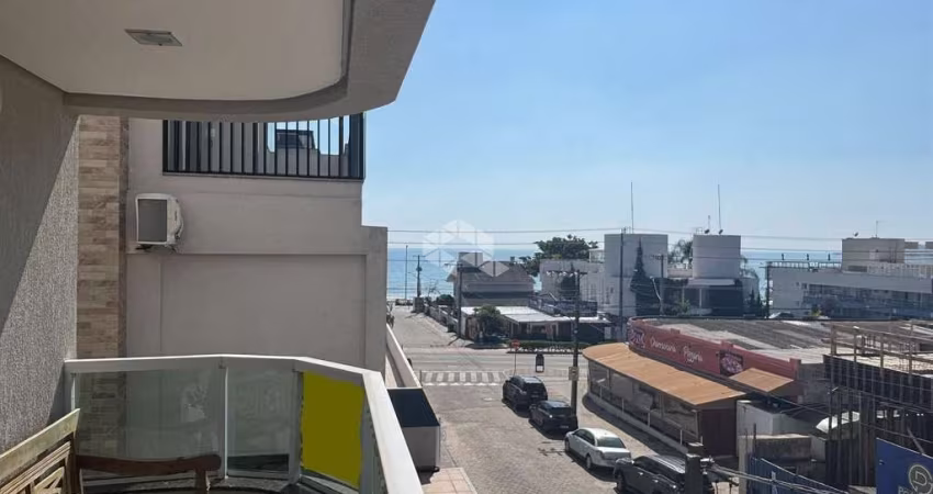 Apartamento com tres quartos mobiliado a apenas 50 metros da praia de Bombas em Bombinhas SC