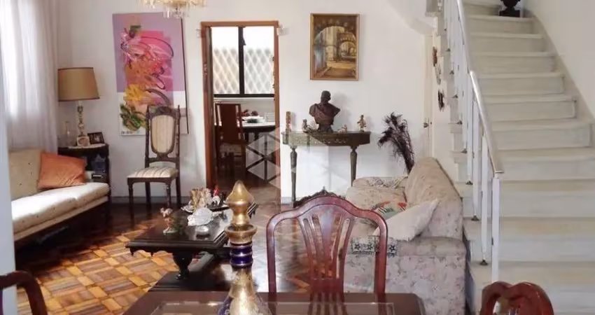Casa com 3 dormitórios à venda no bairro moinhos de vento em porto alegre
