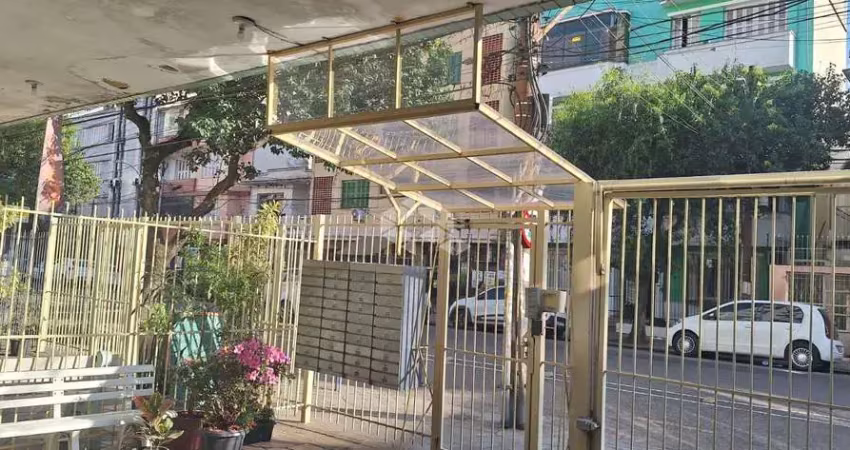 Apto de 02dorm, de frente, ensolarado, centralizado no bairro cidade baixa