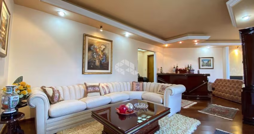 Apartamento alto padrão, no coração da Aclimação, com 03 quartos e 03 vagas de garagem.
