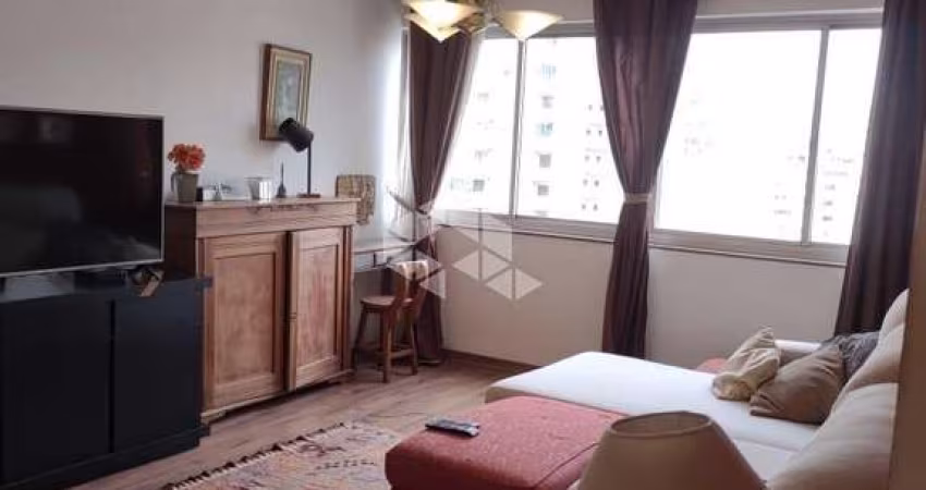 Apartamento 137 m², sendo 3 dormitórios ,sala ampla e 2 vagas . Próximo a Estação Paraíso.