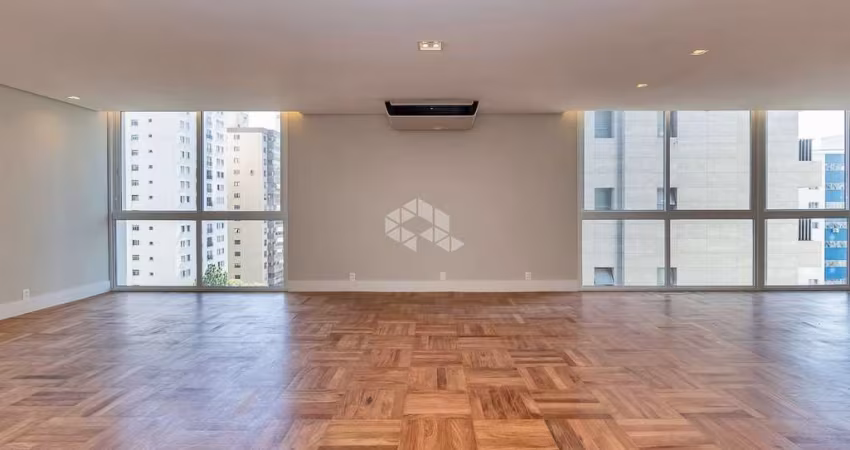 Apartamento a venda 3 suites, totalmente reformado, 2 vagas Higienopolis